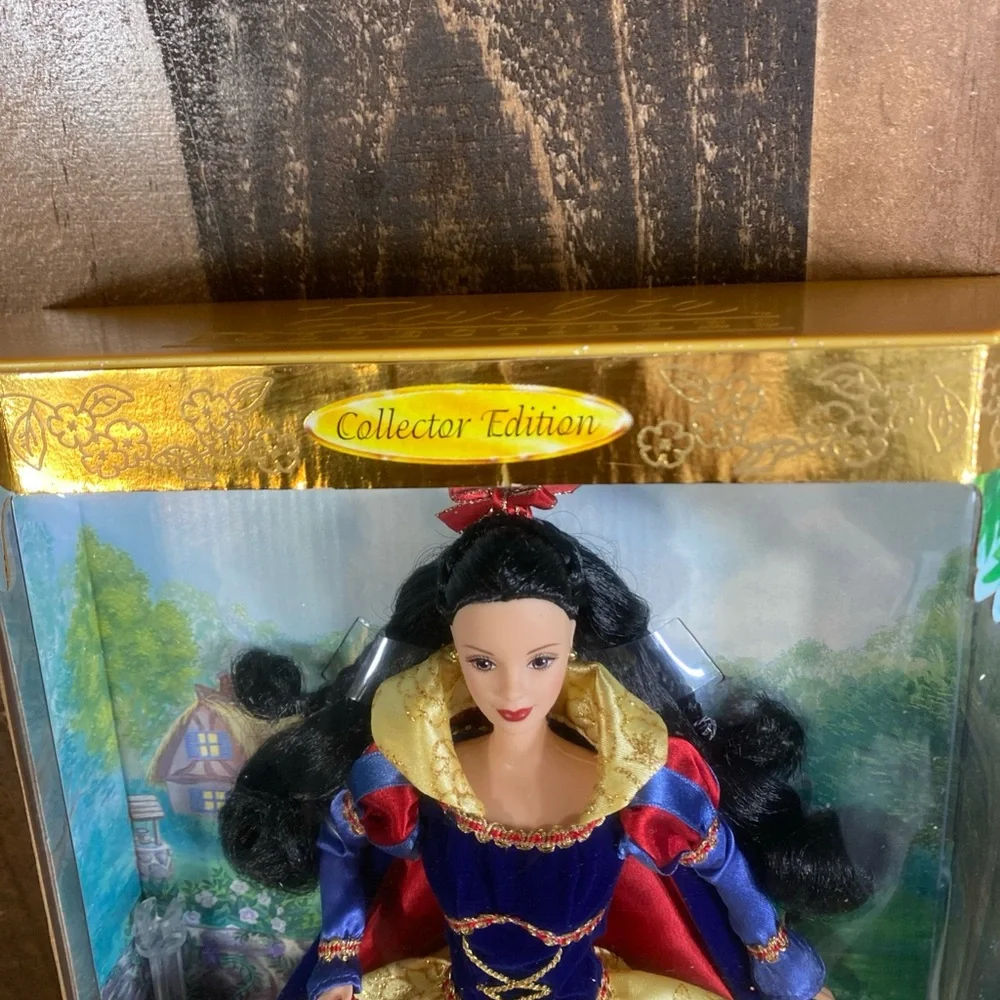 Vintage 1998 Barbie As Snow White Doll Collector Edition New Collector‎ Series